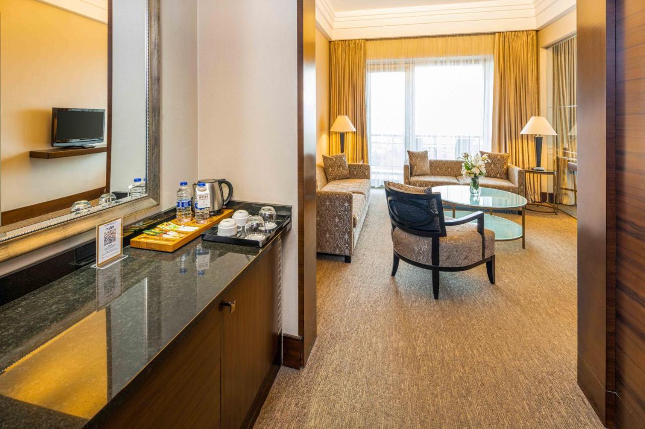 Hotel Celik Palas Convention Center & Thermal Spa Bursa Exterior foto A suite at the hotel