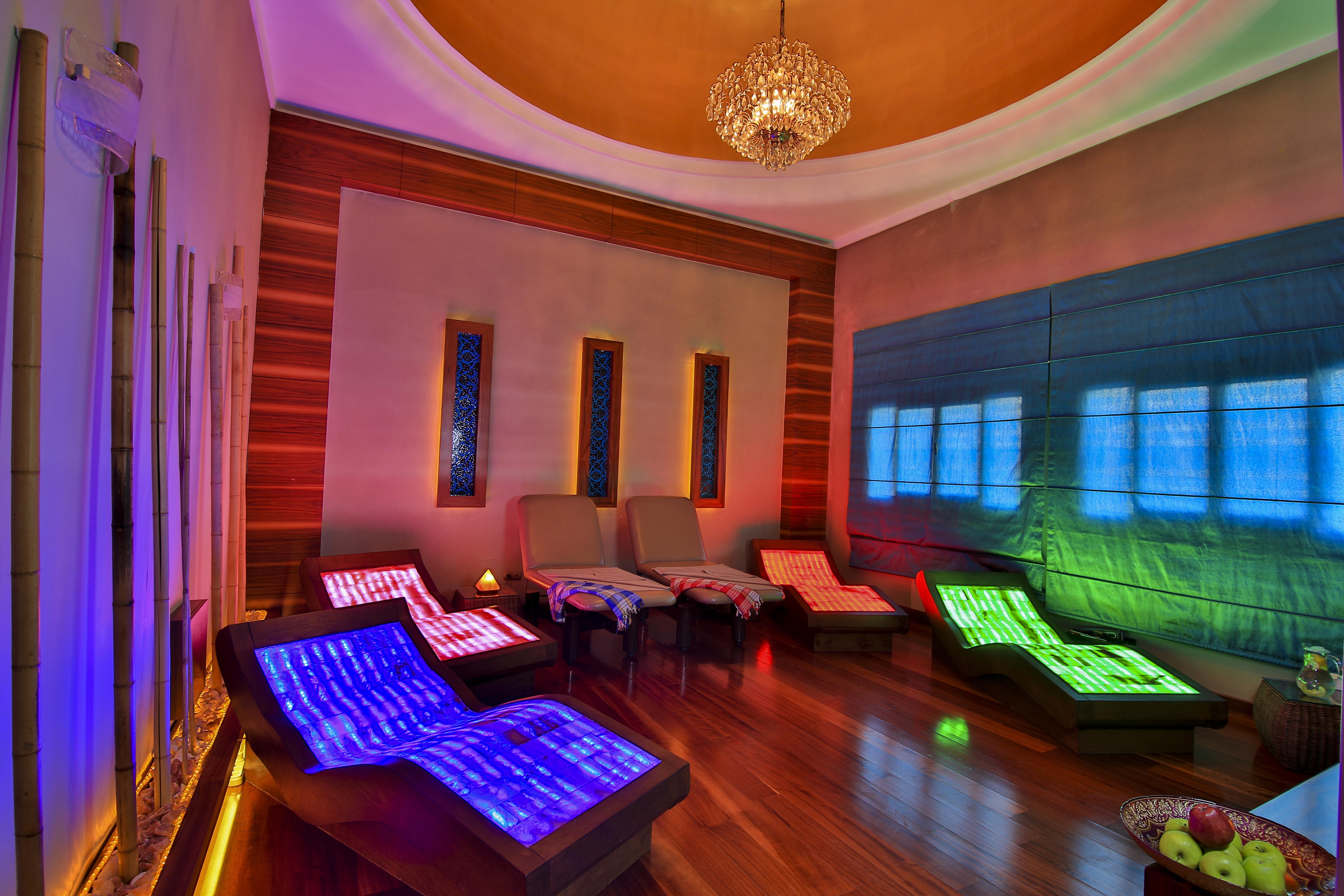 Hotel Celik Palas Convention Center & Thermal Spa Bursa Exterior foto A spa at the Taj Mahal Palace, Mumbai, India